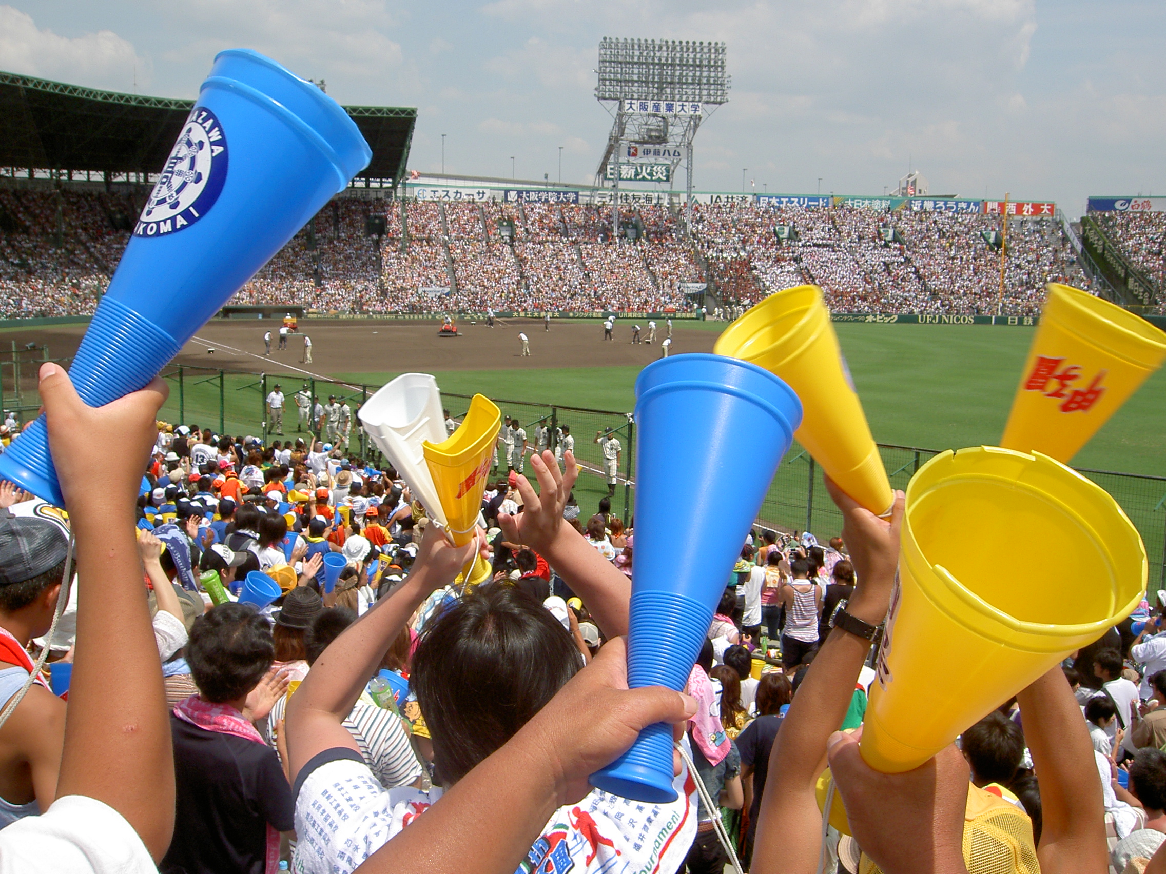 甲子園三大グルメもプラスチック容器を廃止